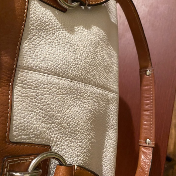 Coach - Picture 8 of 16